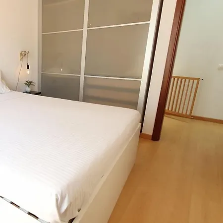 Lovelystay - Yellow Submarine House *