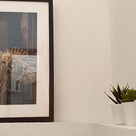 شقة Lovelystay - Yellow Submarine House *